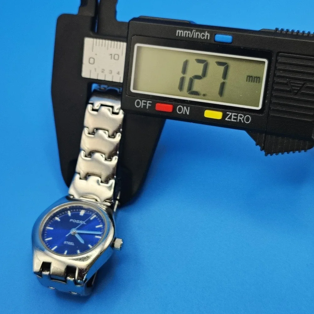Vintage 2002 Fossil Emerald Blue Dial 28mm Women's Quartz Watch Fully Restored‎